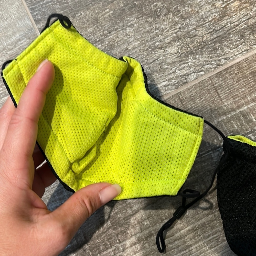 Adjustable Face Masks Bundle (2) - Picture 2 of 3